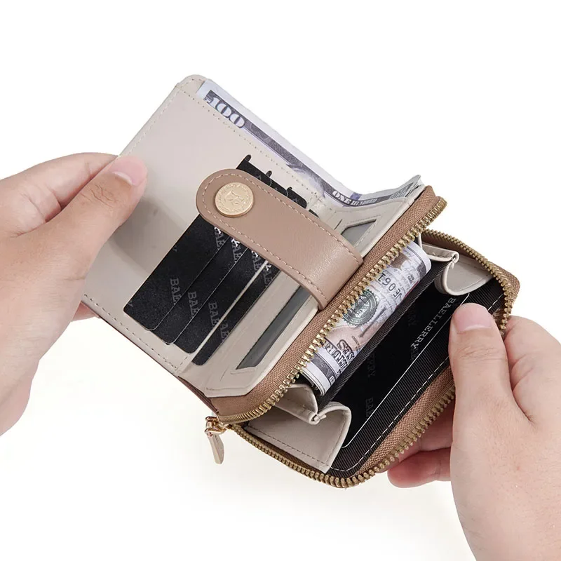 

2025 New Women Bear Print Short PU Leather Wallet Large Capacity Two Fold Buckle Coin Zipper Hasp Purse Carteira Feminina Holder
