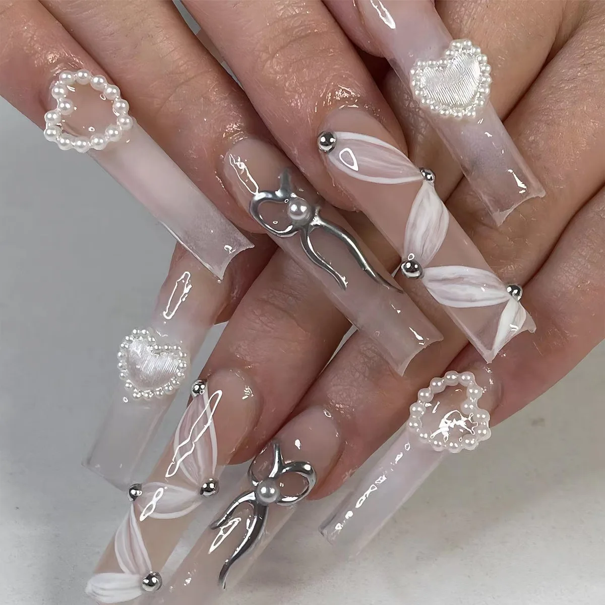 

24Pcs Long Square False Nails Silver Bow 3D Pearl Heart Design Press on Fake Nails White Gradient Ribbon Reusable Manicure Tips