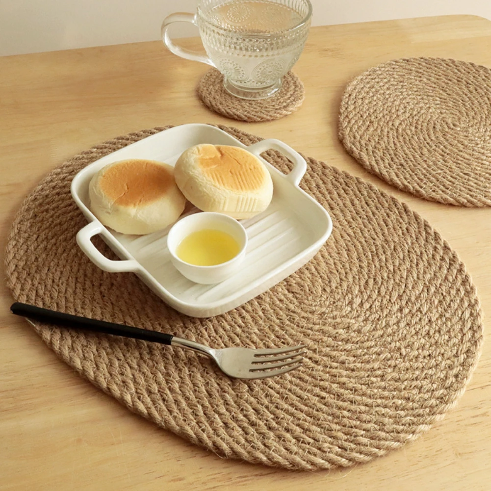 Round Woven Placemats Natural Placemats Straw Braided Rattan Placemat Non-Slip Heat Resistant Hand Mat for Kitchen Dining Table