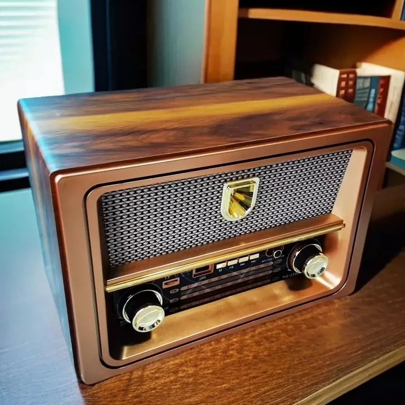 Online Hot Sale Portable Wireless Retro Audio Receiver Creative Wooden Vintage Remote Control Radio Speaker