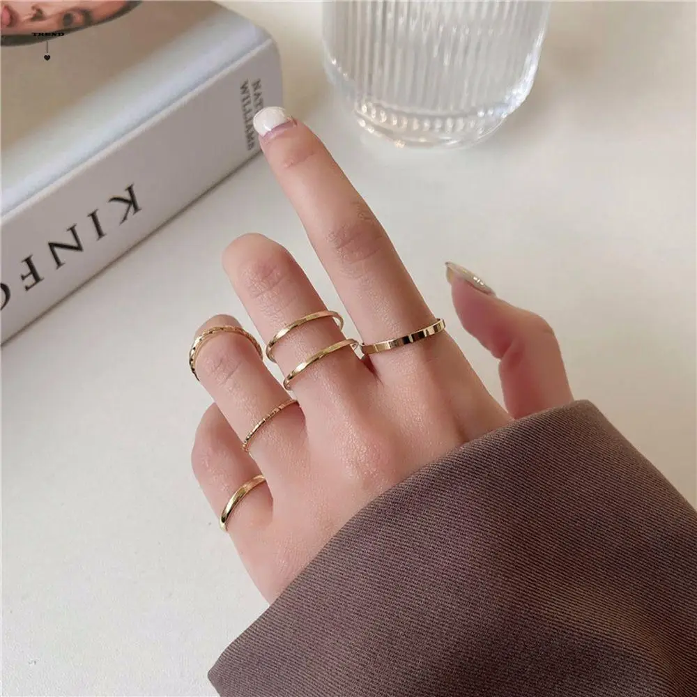 

5pcs/set Temperament Korean Alloy Hollow Metallic Female Twist Ring Set Tail ring Knuckle Finger Rings Round