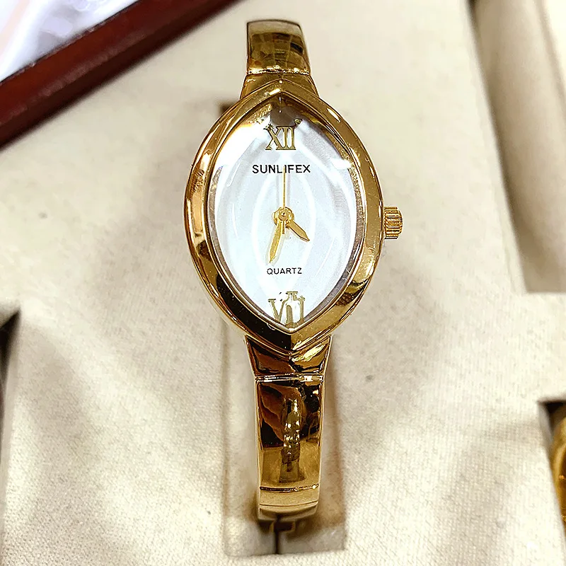 New Women'S Luxury And Exquisite Bracelet-Style Watch. Simple, Elegant, Versatile, And High-Quality Women'S Timepiece.