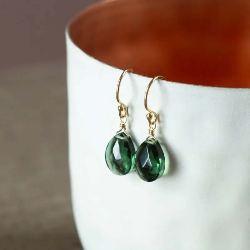 Green pendant earrings. Elegant dark green pendant earrings, a gift for ladies