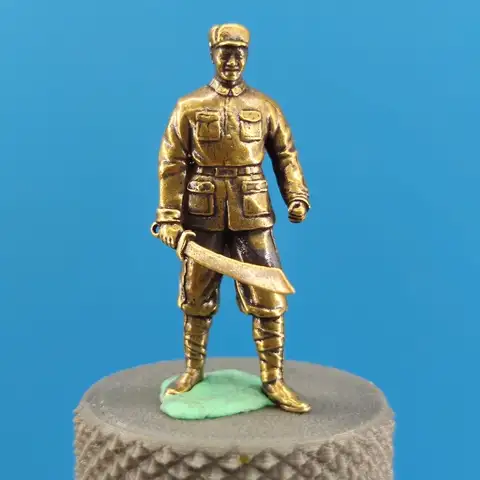 Brass Eighth Route Army Commander Saber Soldier Model Action Figure Car Dashboard Fish Tank Decorative Ornament