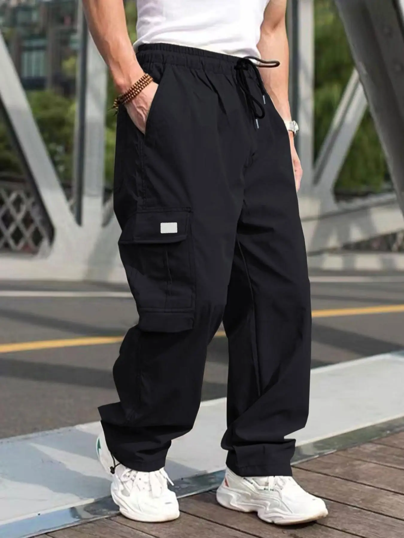

Men's Solid Color Flap Pocket Drawstring Waist Cargo Pants Regular Fit Casual Street Straight Leg Trousers for Daily Wear