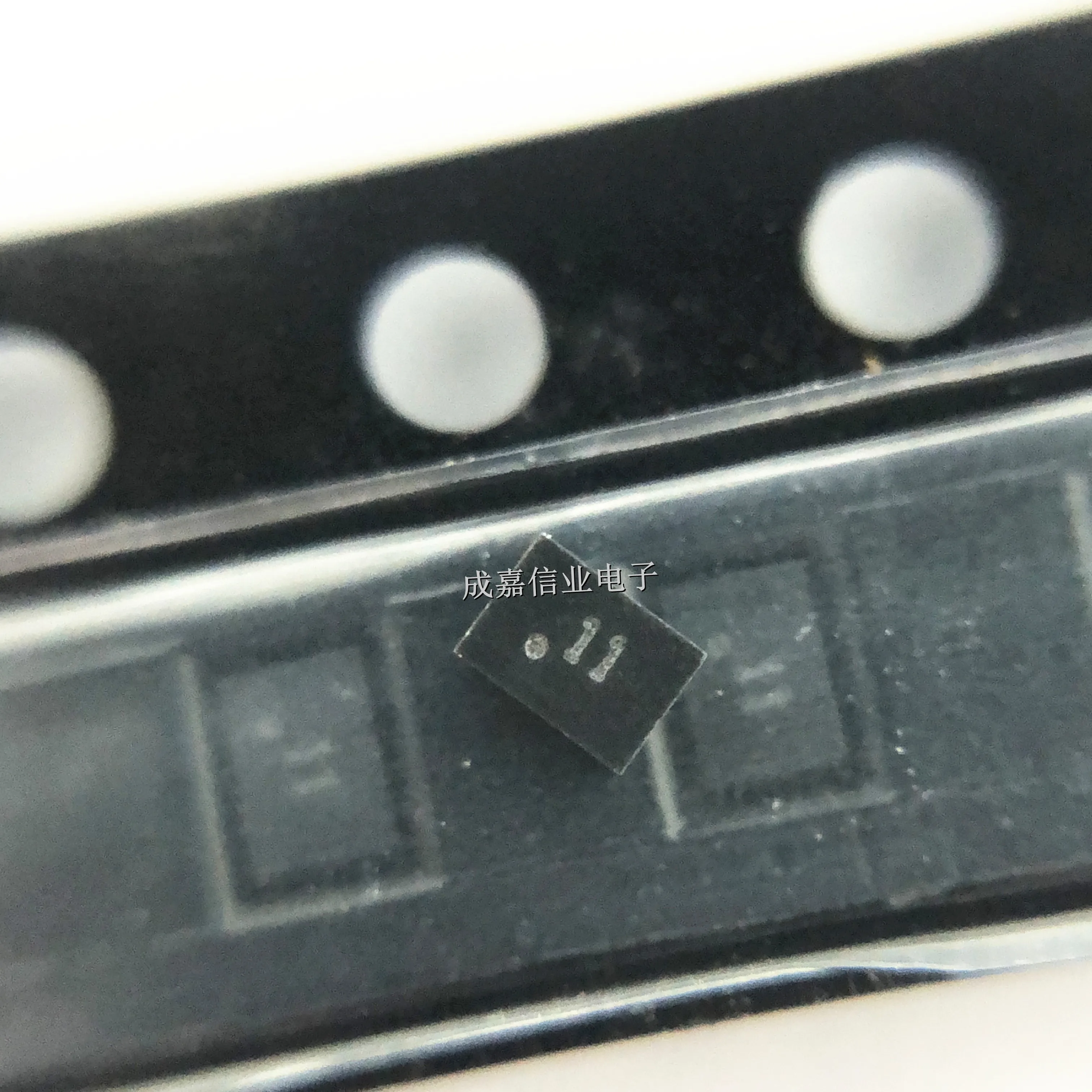 10pcs/Lot USB3740B-AI2-TR QFN-10 MARKING;11 USB Switch ICs USB 2.0 SWITCH 3 V to 5.5 V