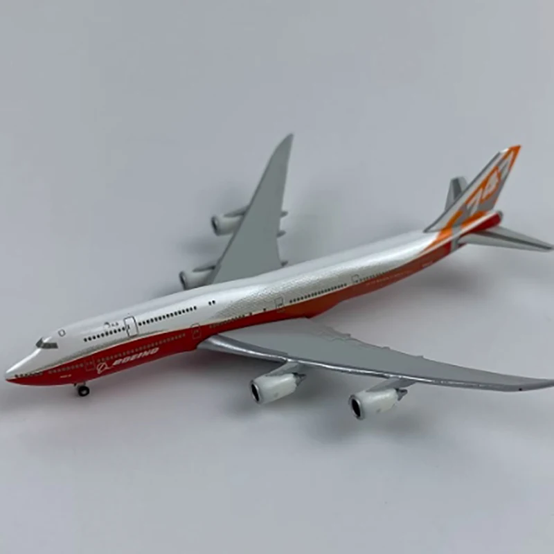 Diecast 1:1000 Scale B747-400F B-HUL B747-8 Aircraft Simulation Model Static Decoration Souvenir Gifts For Adult