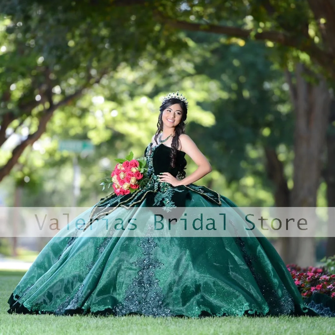 

Luxury Green Quinceanera Dress For Mexico Girls Beads Strapless Beads Princess Ball Gown Vestidos De 15 Quinceañera Customized