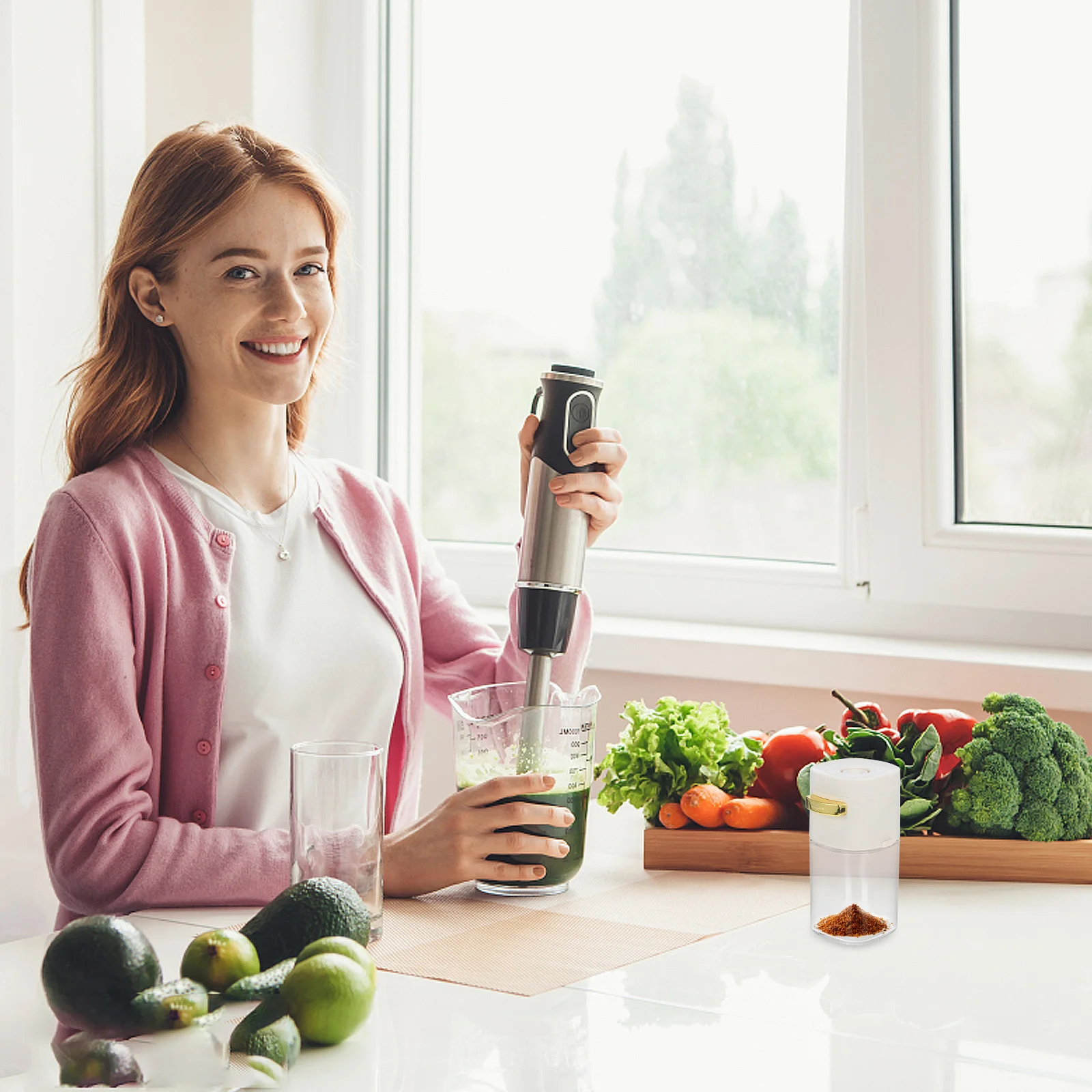 

Pressing Salt Bottle Clear Glass Condiment Container Leak-Proof Spice Jar For Kitchen Seasoning Storage Salt Pepper Shaker