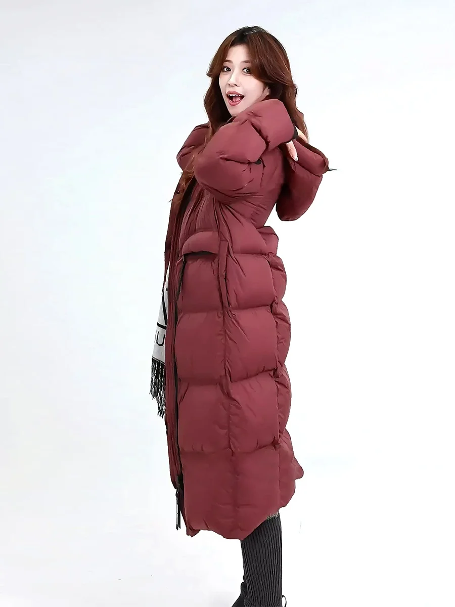 2025년 겨울 패셔너블한 레드 후드 방한 다운 재킷 여성용 코트 출퇴근용 슬림 화이트 다운 충전재