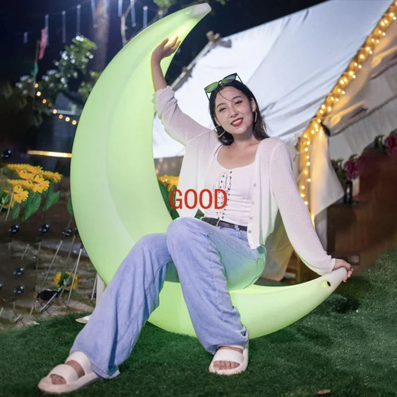 

Decorative landscape crescent moon seat Internet celebrity clock in crescent lamp