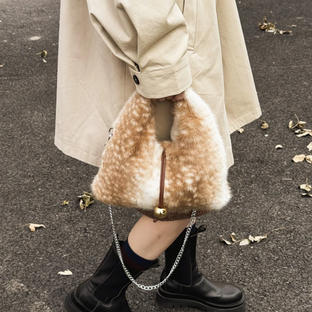 Winter Fluffy Deer Pattern Shoulder Bag Faux Fur Bags for Women Warm Soft Handbags Women Bag NEW Chains Crossbody Bags Tote Chic