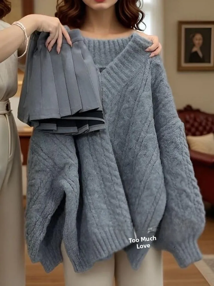 

Новый модный теплый вязаный комплект-двойка 2025 года: свитер с V-образным вырезом и длинными рукавами и плиссированная юбка для женщин