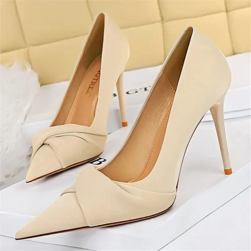 

2023 New Women High Heels Pumps Lady Party Green Stiletto Bow Knot Middle Low Heels Wedding Bridal Party Fashion Elegant Shoes