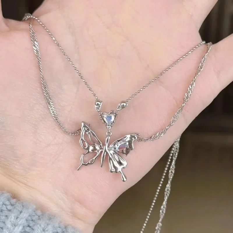 17km Y2k Butterfly Necklace For Women Girls Silver Color Crystal Pendant Clavicle Chain Necklaces Fashion New Trendy 2023 Party