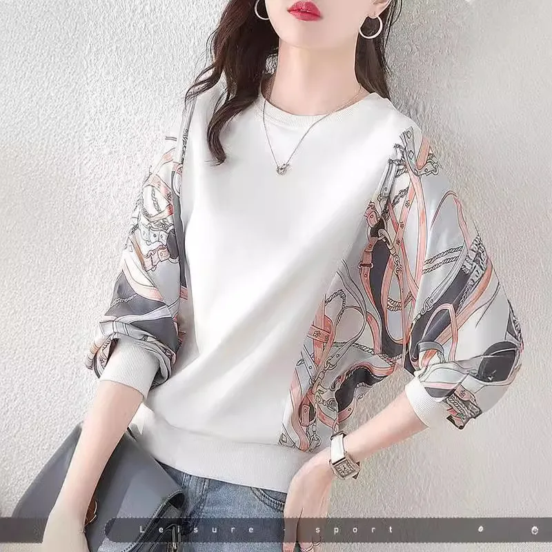 

2025 New Sweater Women's Spring and Autumn Fashion Loose Top Jacket Round Neck Splicing Temperament