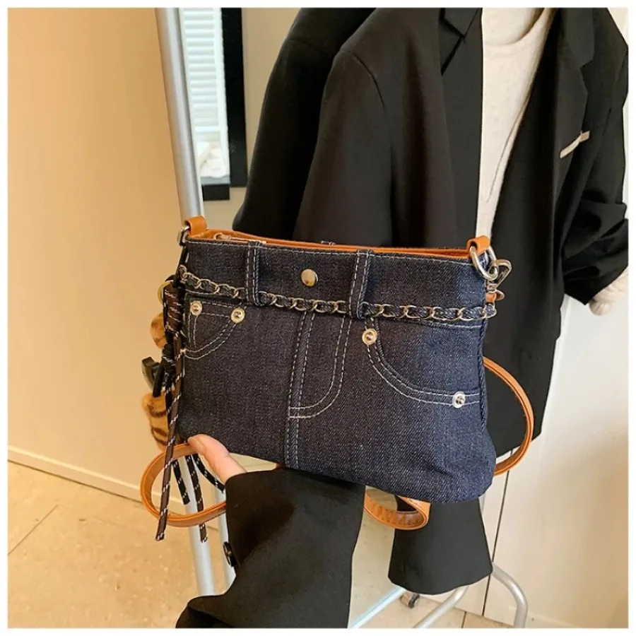 

Summer new fashion simple generous popular shoulder bag texture retro senior handsome foreign style woven small square bag