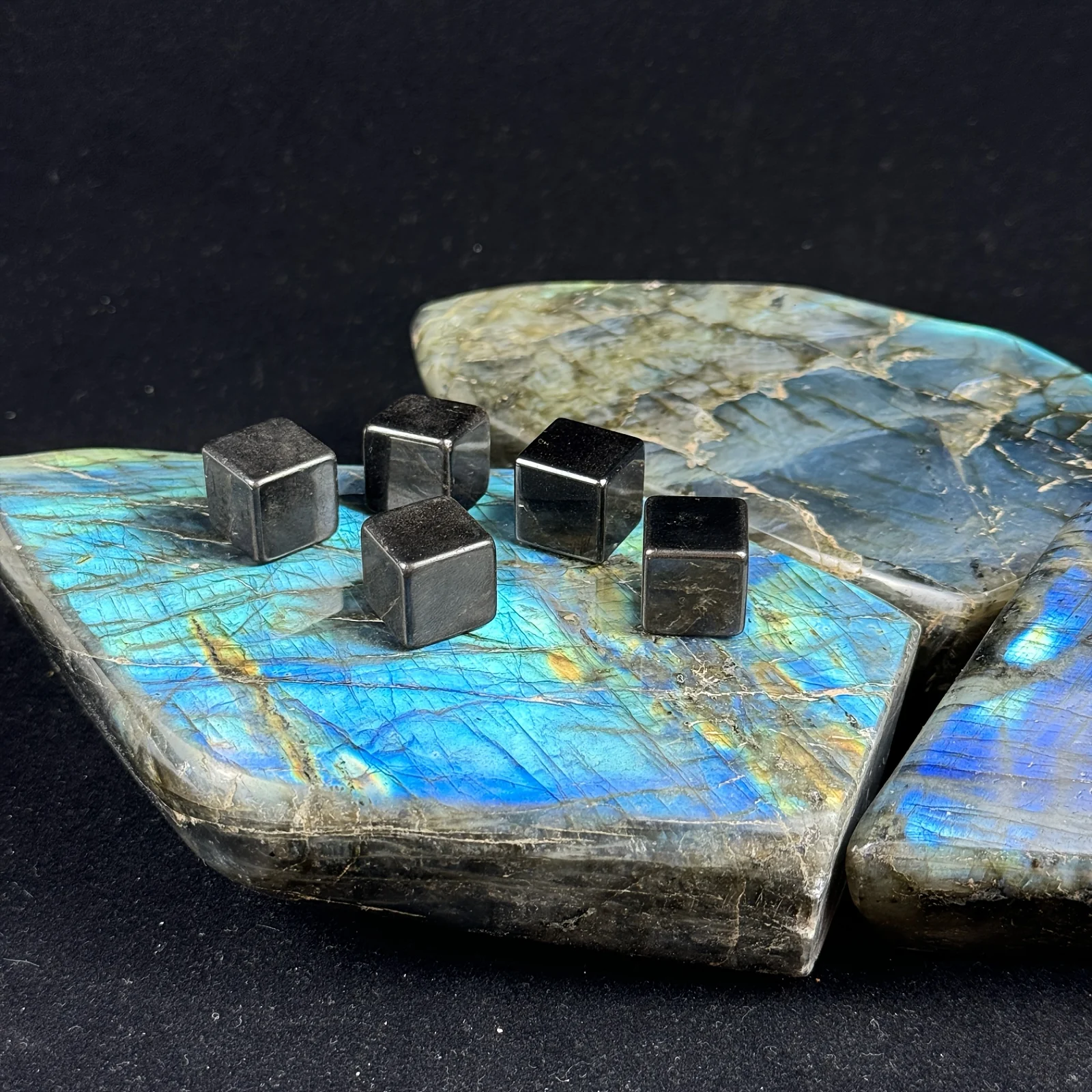 1pc Polished hematite cube, Hematite stone, Small hematite stone, Handicrafts, Festival gifts, Natural stone, Decorative stone