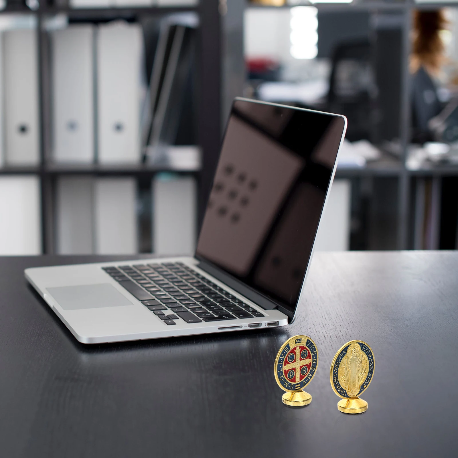 

2pcs Saint Benedict Statue Alloy Christian Desk Ornament For Home Church Decor Metal Religious Vintage Jesus Ornament Christmas