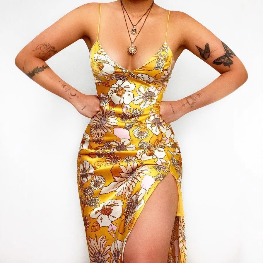 

2025 Spring/Summer New Flower Digital Printed Sexy Slimming Strap Dress 22084
