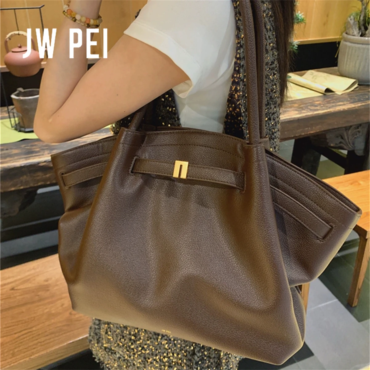 

JW PEI 2026 Women's Canvas Brown Crossbody Shoulder Bag Mini Vegan Leather Tote Bag Handbag Dumpling Bag High Quality Leather