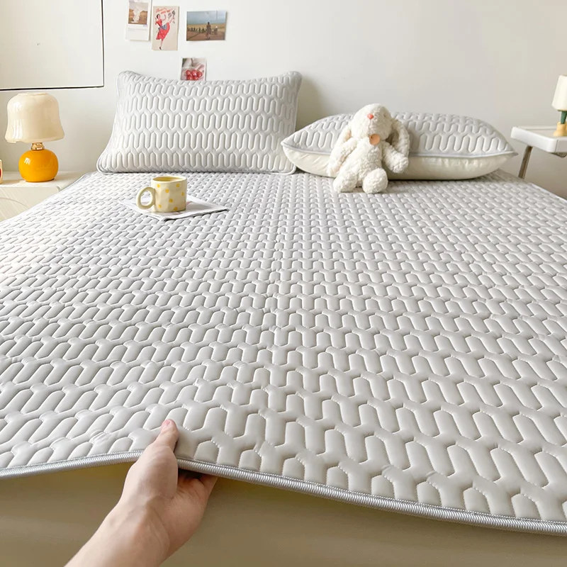 2024 Solid Color Bed Cover Quilted Latex Mattress Bed Cover Anti Mite Antibacterial Skin Friendly Mattress Protective Cover