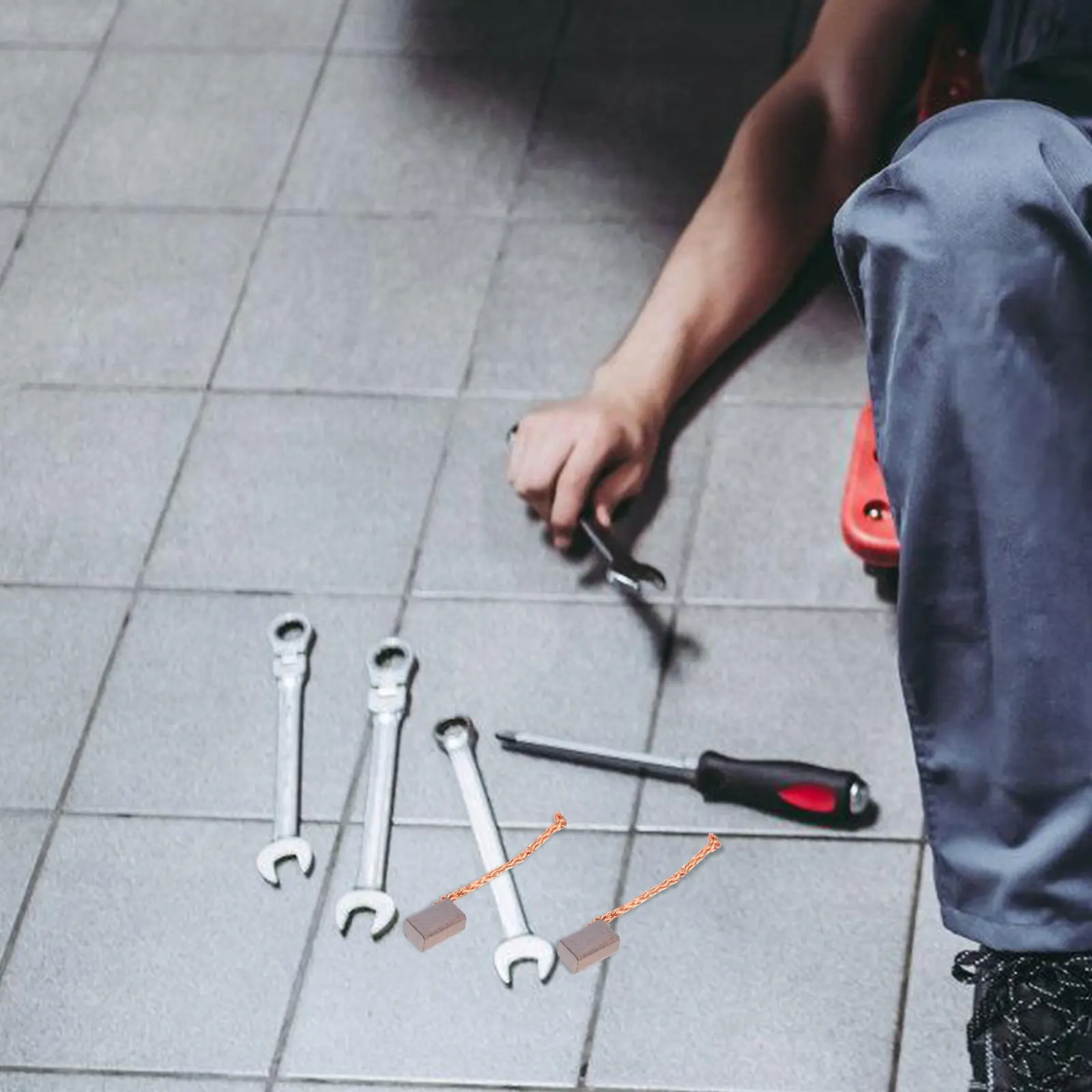 

6 шт. угольных щеток для электродвигателей с превосходной проводимостью, замена для моторов автомобильных стеклоподъемников