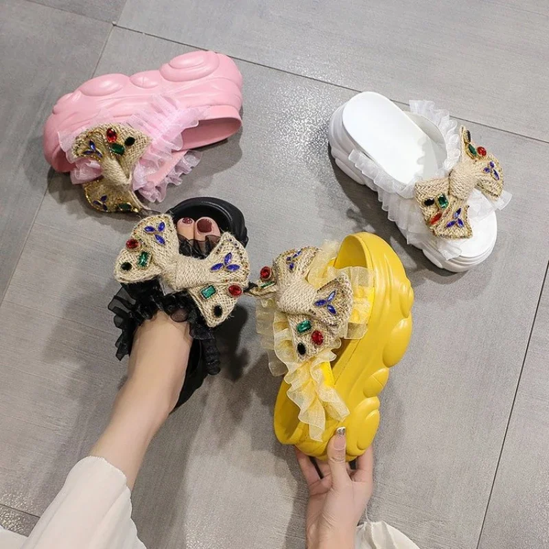 2024 Sommer bunte Strass Bowknot Plattform Keile Pantuflas Mujer Open Toe Cross Frauen Outdoor Sandal ias Strands chuhe