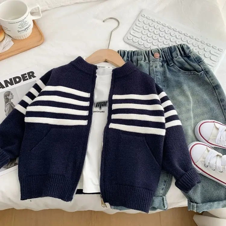 

Кардиган контрастного цвета с круглым вырезом для мальчиков, весенне-осенний вязаный топ в полоску с модной пряжей - крутой и стильный