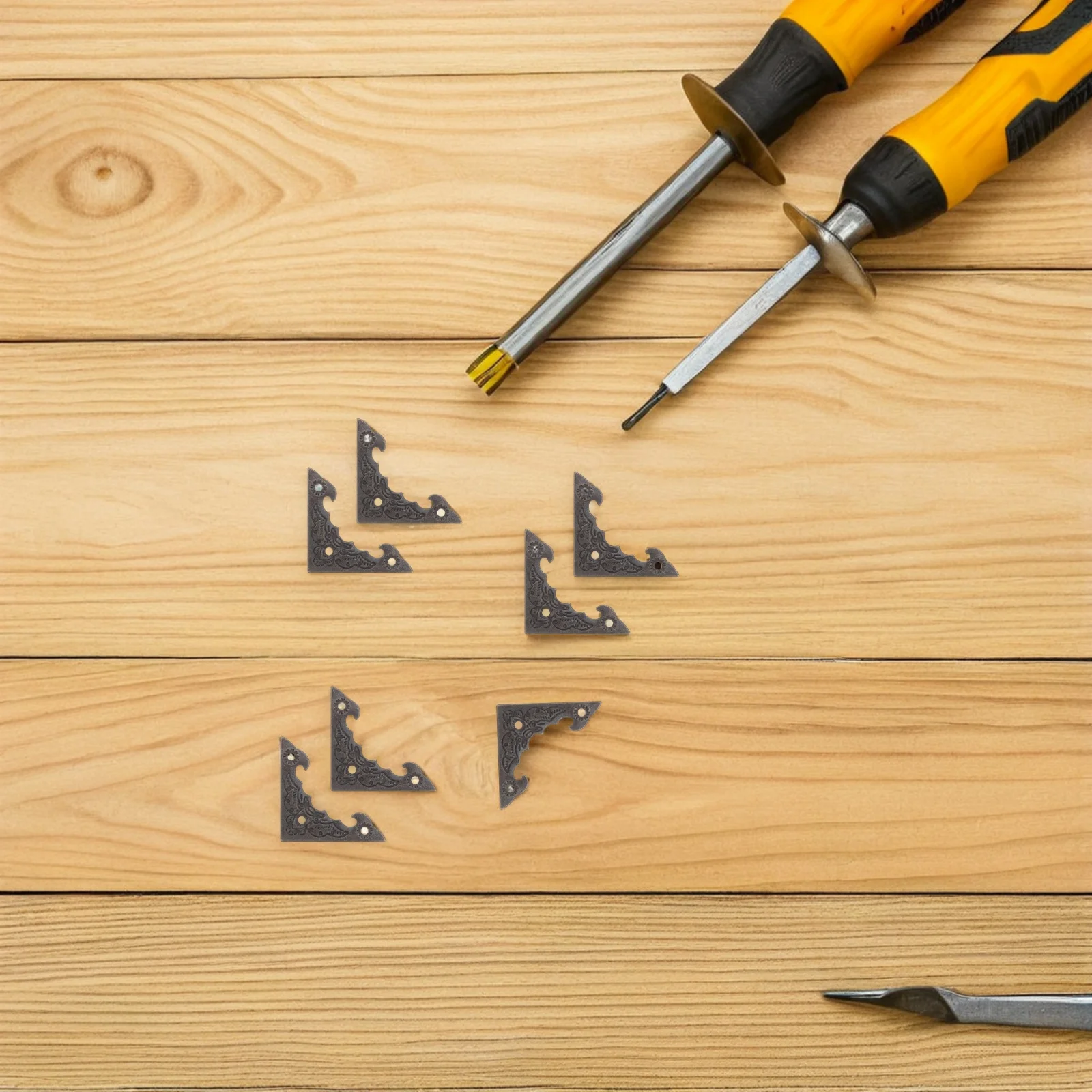 

100 Pcs Decorative Corner Code Metal Edge Covers Wood Bracket Vintage Protectors for Furniture Guards Dresser