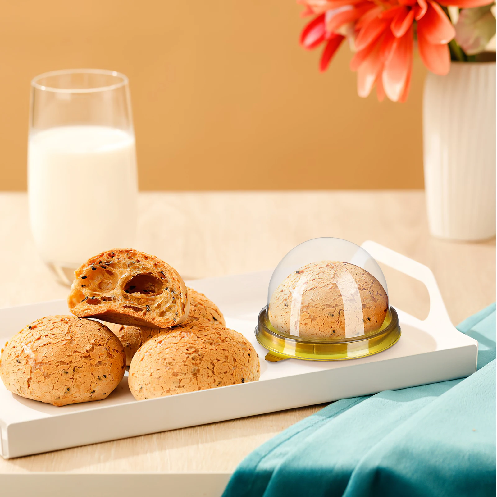 

200pcs Blister Packaging Clear Transparent Food Grade Cookie Dessert Tray Golden Base Reusable Waterproof for Bakery