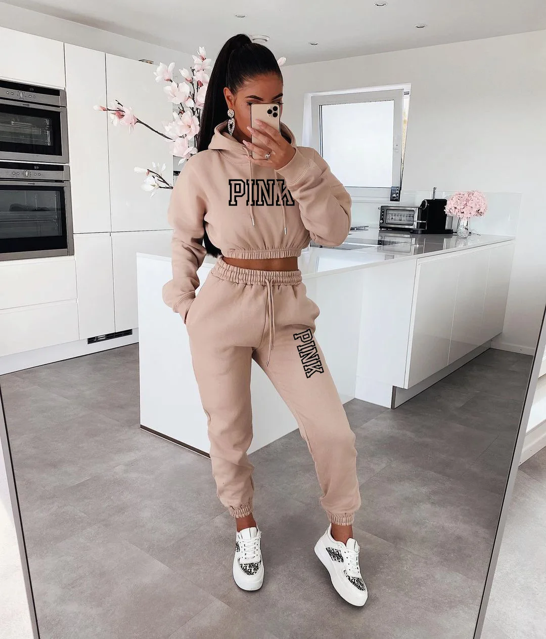 2-częściowy zestaw damski RÓŻOWY nadruk z literą Bluzy z kapturem na szyję Bluza Spodnie Dres Streetwear Nowa bluza + Spodnie joggery