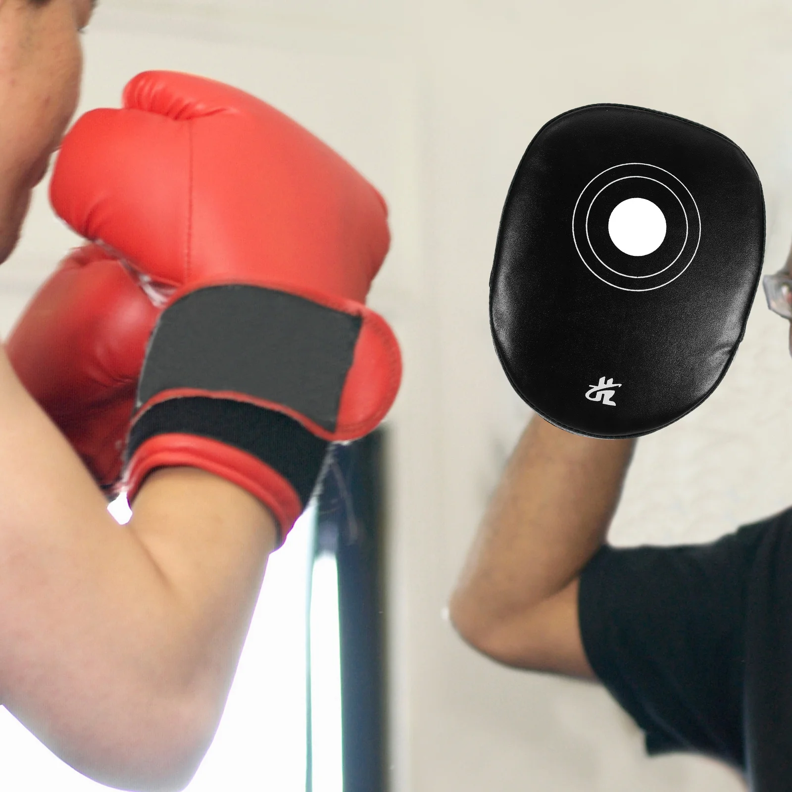 

1pcs Foot Target Boxing Accessories Kick Pads Hand Mitts Training Gloves Martial Arts Taekwondo Fight Gear Strike Shield