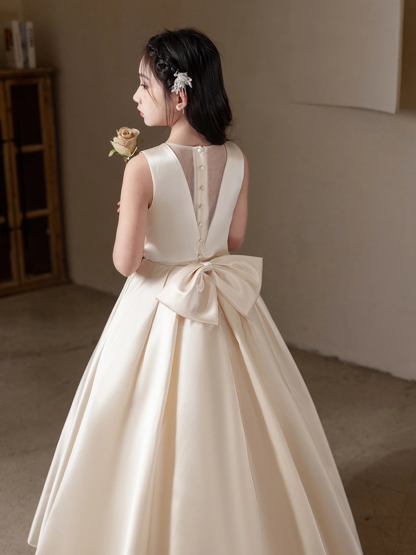 Elegant Champagne Long Dress With Large Bow Design Suitable For Teenagers' Formal Occasions Parties Weddings Bridesmaid Dresses image 6