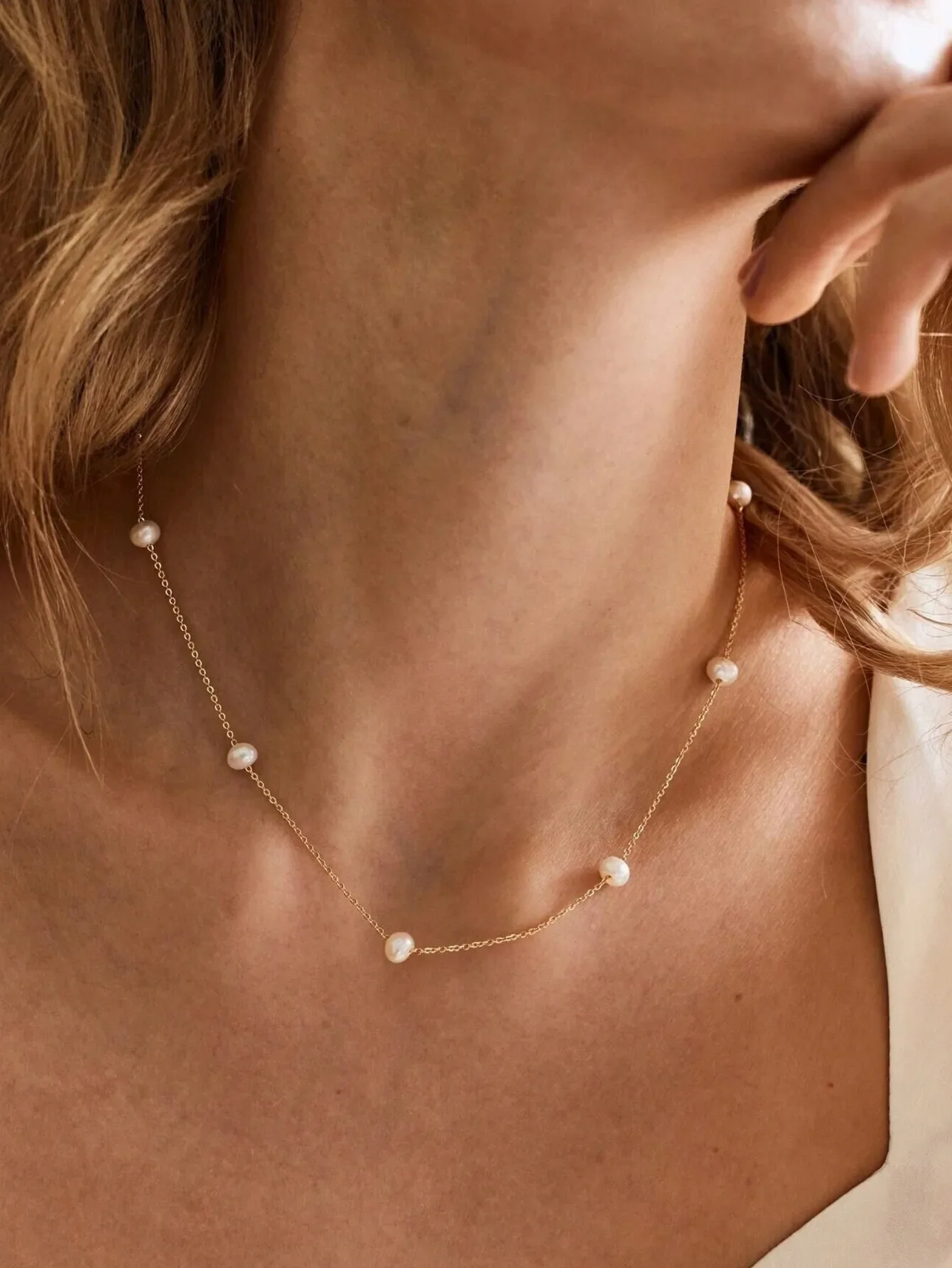 

Dainty Faux Pearl Chain Necklace for Women - Gold Tone Choker Style