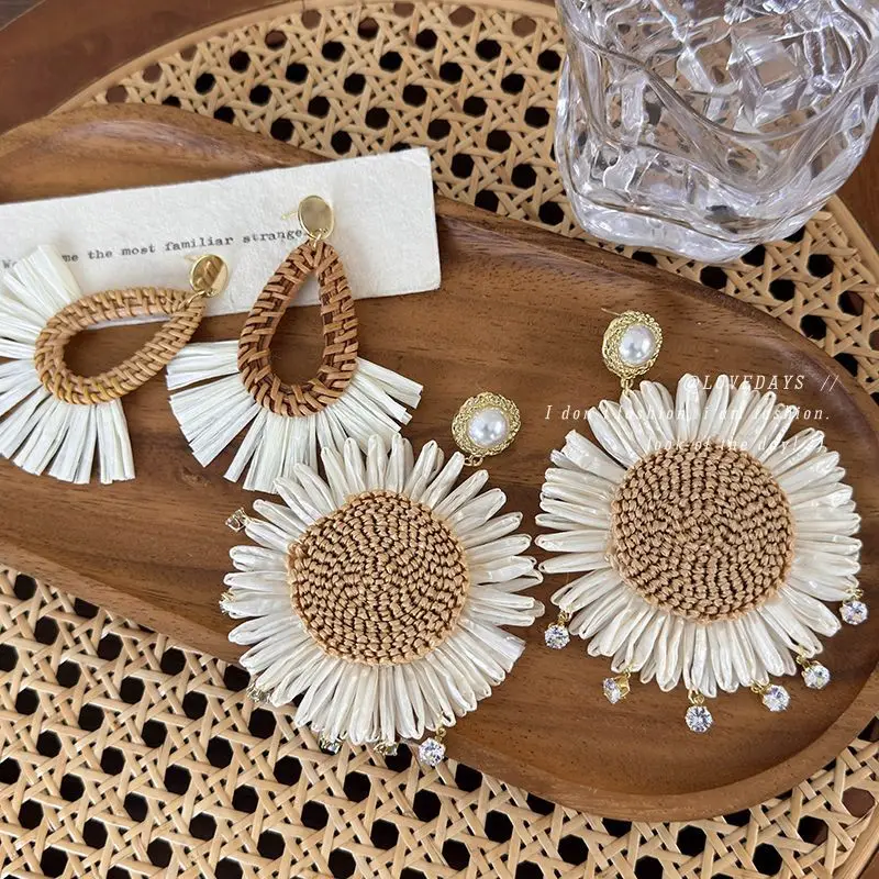 Sunflower Pearl Rhinestone Earrings for Women Bohemian Vacation Style Fan Shaped Studs Elegant Beach Daily Jewelry