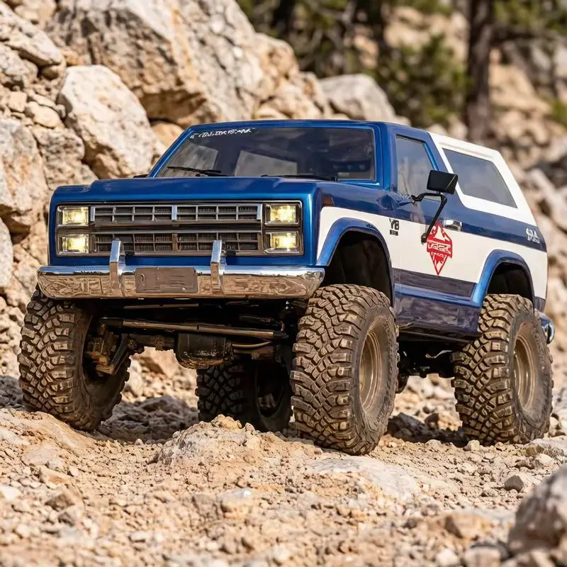Hot CROSSRC AT4 PRO 1/10 4WD Remote Control Car EMO Professional Crawler RC Model Off-road Two-Speed Climbing Vehicle Toy Model