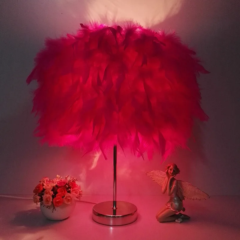 Internet celebrity feather table lamp bedroom bedside table INS fashion European style romantic simple warm wedding room night l