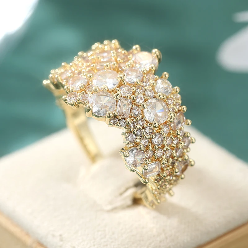 Gorgeous Women Wedding Band Rings Inlay Shining Cubic Zirconia Gold Plated Engagement Rings Trendy Jewelry