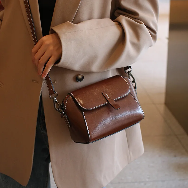 Sac à bandoulière en cuir de vache à l'huile pour femmes, petit sac à bandoulière en cire d'huile, à la mode et polyvalent, sac à main décontracté pour téléphone