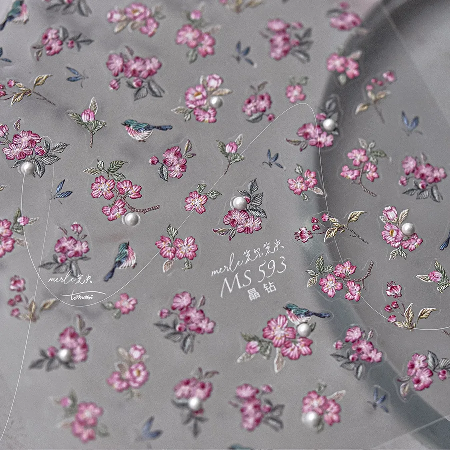 Niebieskie Metaliczne Błyszczące Naklejki na Paznokcie z Motylami Glamour Owady Zwierzęta Urocze Samoprzylepne Dekoracje 5D Naklejki do Manicure