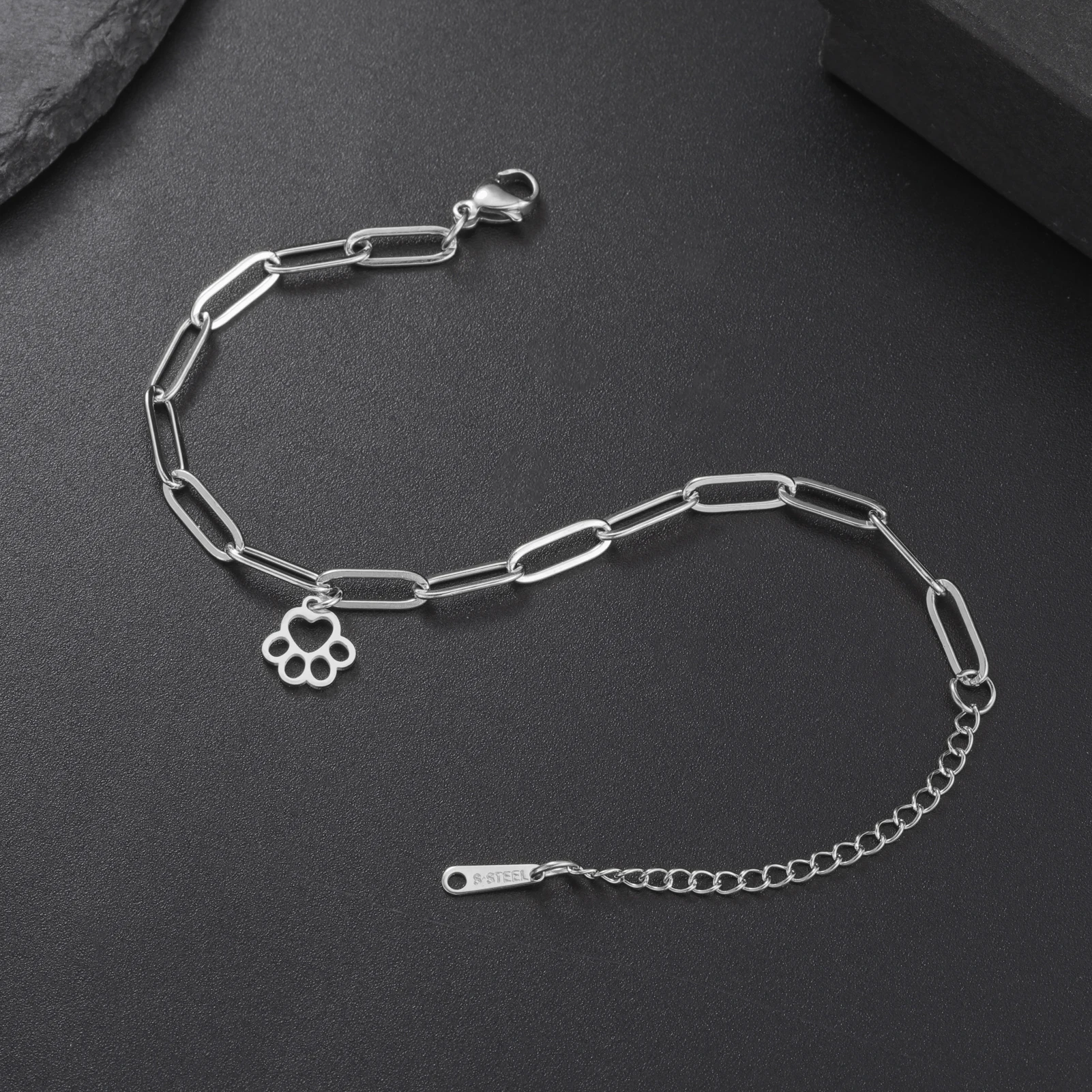 Sipuris Dog Paw Hollow Women\'s Bracelet Stainless Steel Rectangular Chain Hip Hop Vintage Pendant Jewelry Valentine\'s Day Gift