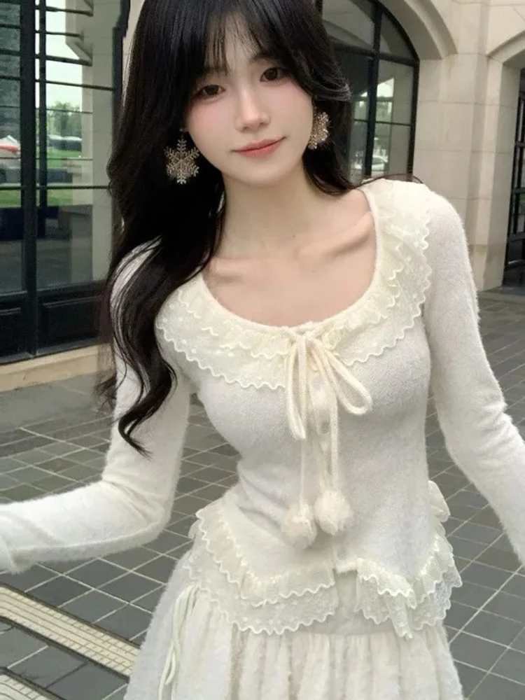 

Sweet Princess Long Sleeve T-shirts Women Kawaii Lace Ruffles Patchwork Plush Ball Slim Tops Autumn Winter Korean Fashion Tees