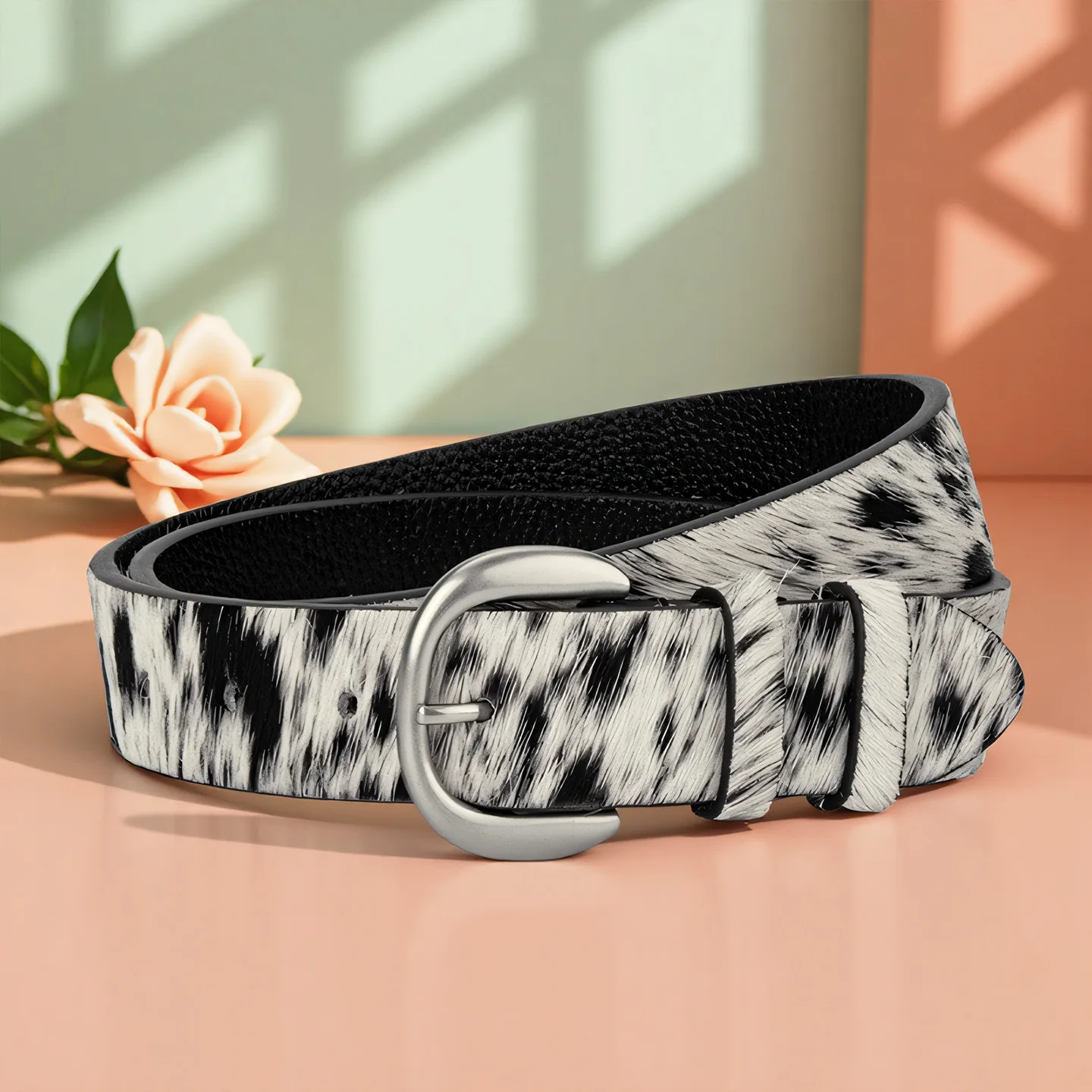 レトロな高級レザーベルト-レディース装飾牛柄デニム合金シルバーバックルベルト-ファッショナブルで多用途でスタイリッシュ