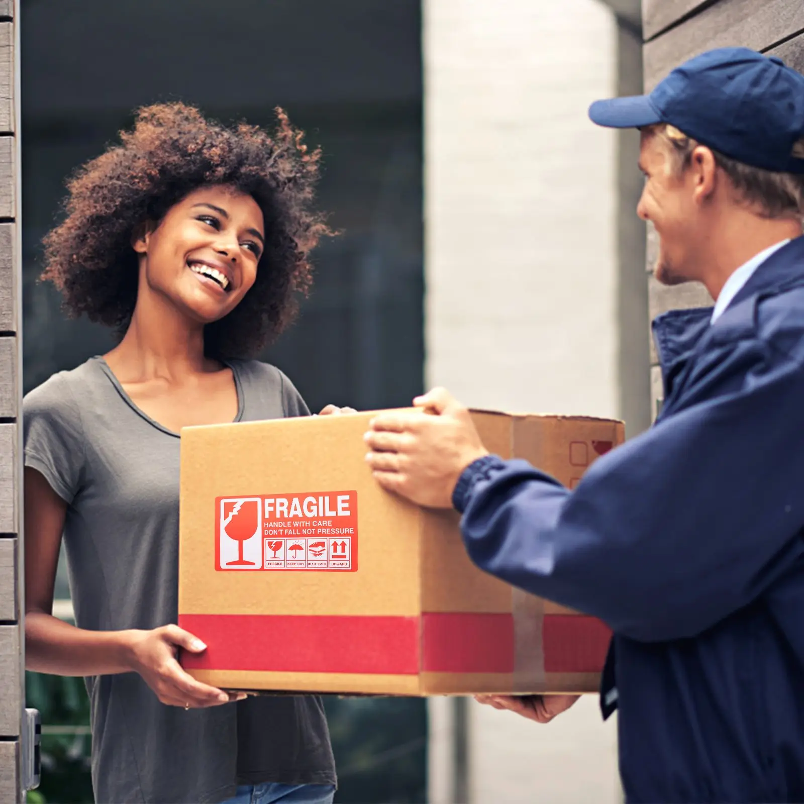 Хрупкие наклейки, самоклеящиеся предупреждающие этикетки для коробок, картонных коробок, упаковки, доставка, бумажный материал премиум-класса, долговечный