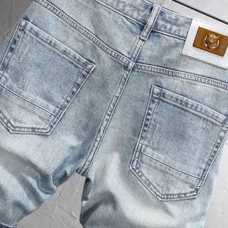 Summer Fashion Men Jeans Retro Light Blue Stretch Slim Fit Ripped Short Jeans Homme Patched Designer Vintage Denim Shorts Hombre