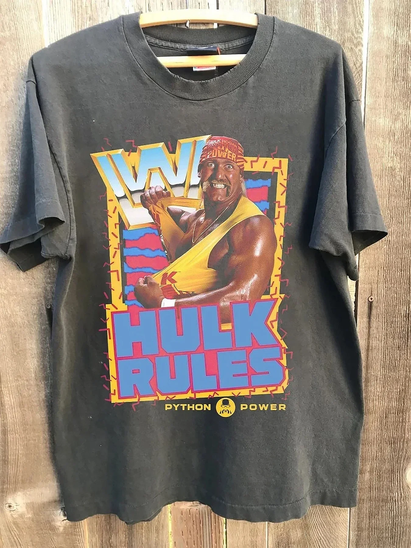 

Retro Hollywood Hogan Charcoal Gray Reprinted Shirt Unisex Style Hip-hop Round Neck Short Sleeved Casual Outdoor Wear