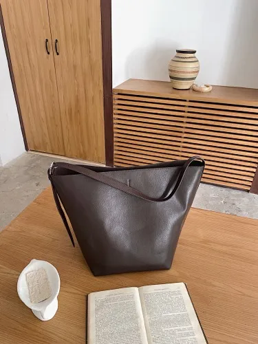 Minimalist Leather-Look Bucket Tote Bag