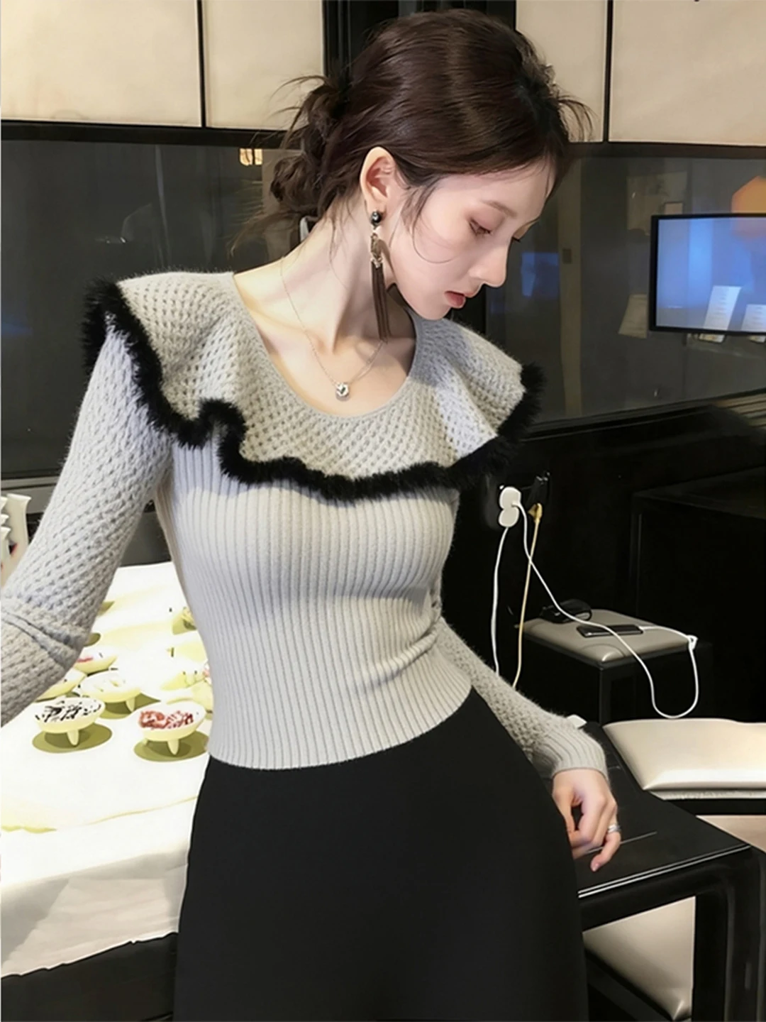 

Women's Knitted Slim Fit Base Shirt Square Collar Inner Wear Sweater Autumn Winter Fashionable Gathered Waist Can Be Worn out...