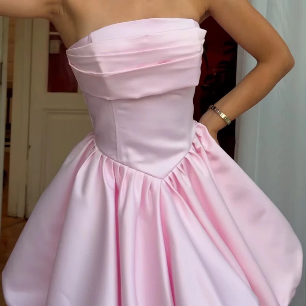 Maßgeschneiderte luxuriöse Abendkleider, Partykleider für besondere Anlässe, schulterfreie Ballkleider aus Satin gefertigte Robe Soiree